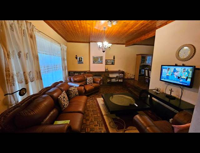 3 BEDROOM HOUSE FOR SALE IN PELHAM